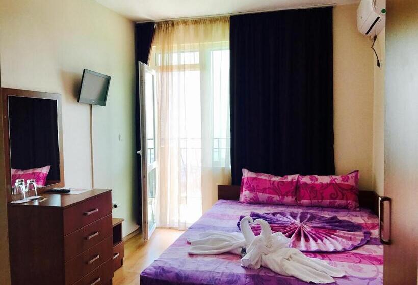 غرفة قياسية داخلية, Guest House Natali