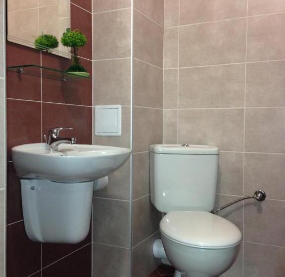 غرفة قياسية مع حمام خارجي, Guest House Natali