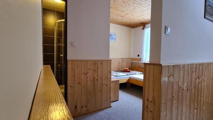 4인용 스탠다드 룸, Pension Popelka