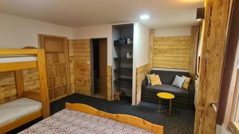 4인용 스탠다드 룸, Pension Popelka