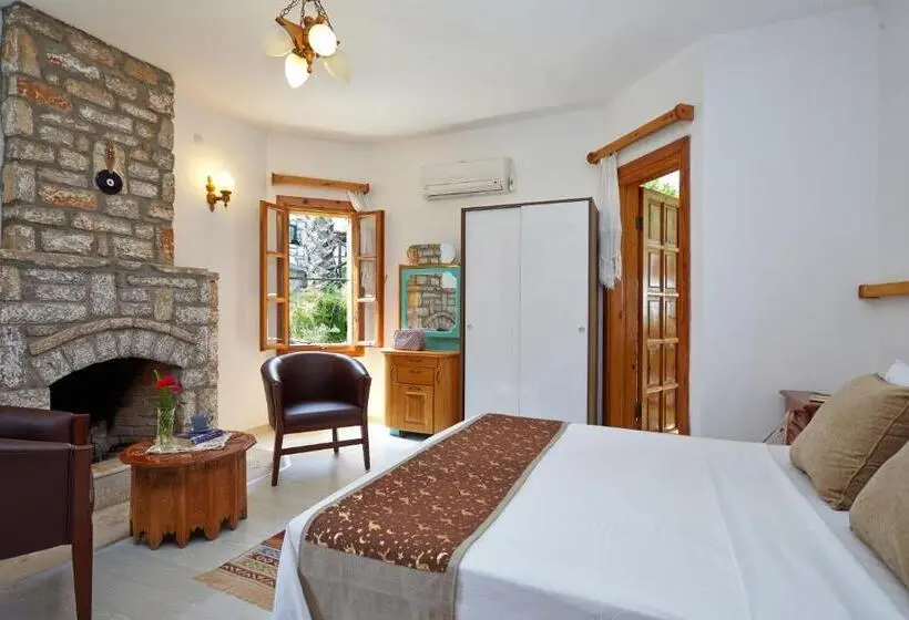 اتاق استاندارد چهار تخته, Villa Vali