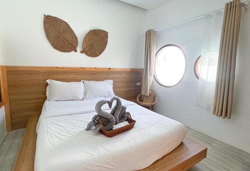 חדר דלוקס, Aiem Sa Ard At Kohlarn