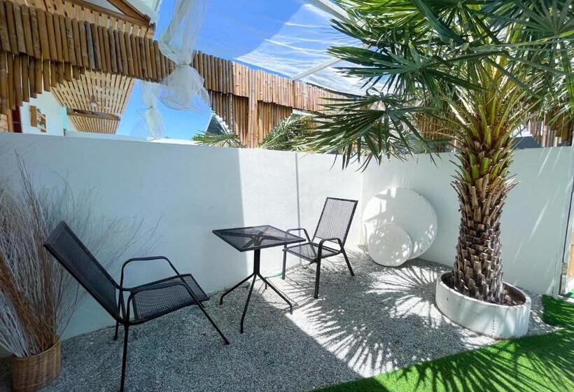 デラックスルーム, Aiem Sa Ard At Kohlarn