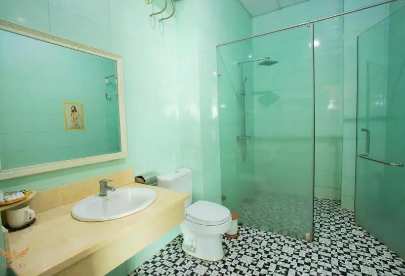 اتاق استاندارد چهار تخته, Sao Việt Hotel Vinh