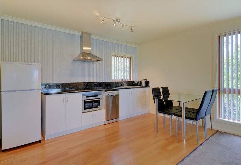 スタンダードスタジオ, Aloft Boutique Accommodation