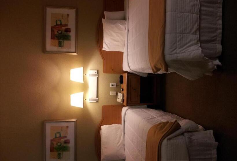 جناح, Americas Best Value Inn & Suites Winnie