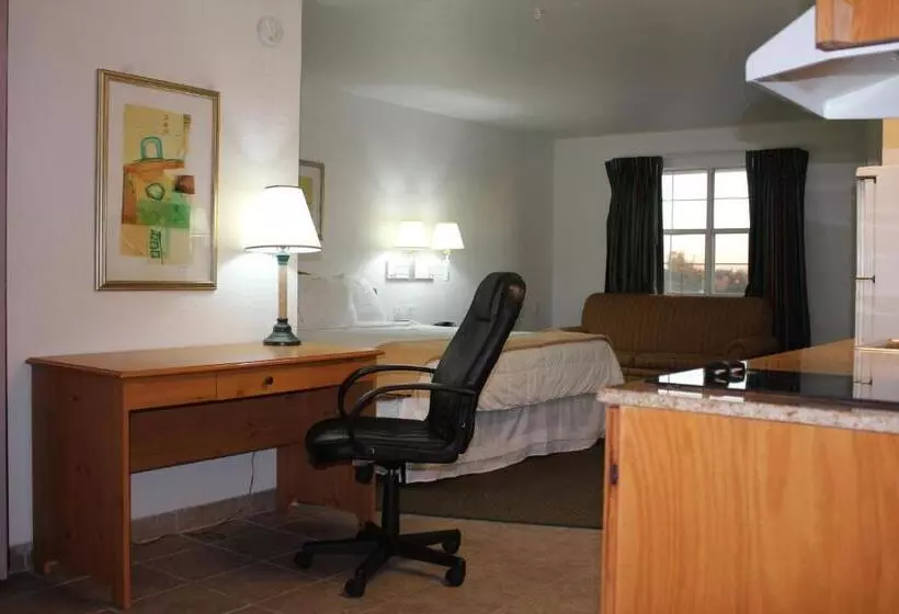 キングサイズベッドのスイートルーム, Americas Best Value Inn & Suites Winnie