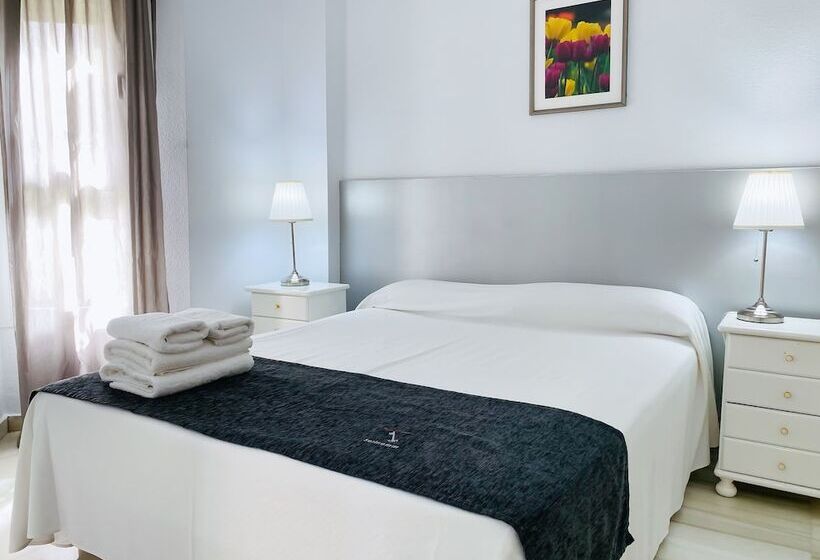 Апартаменты 3 Спальни, Serinamar  Los Naranjos De Marbella
