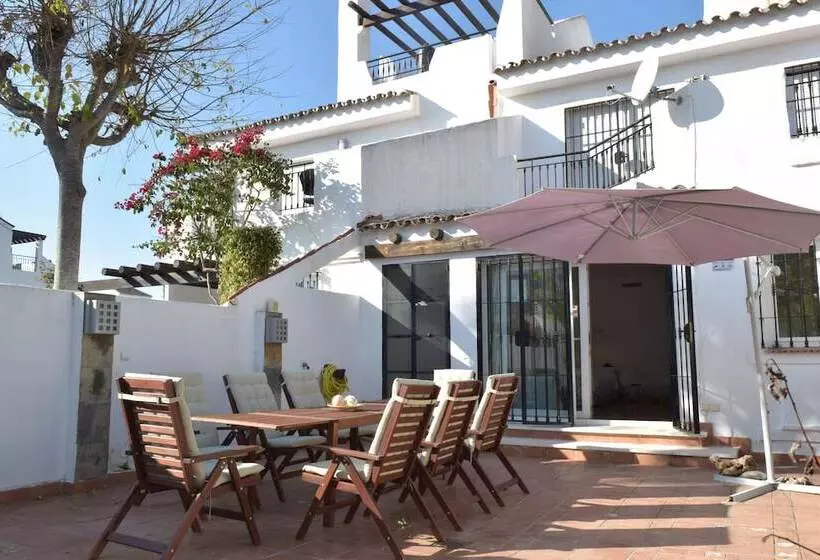 خانه 4 خوابه, Serinamar  Los Naranjos De Marbella