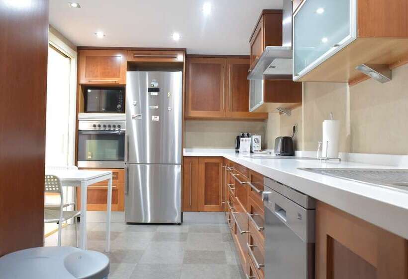 בית, 4 חדרי שינה, Serinamar  Los Naranjos De Marbella