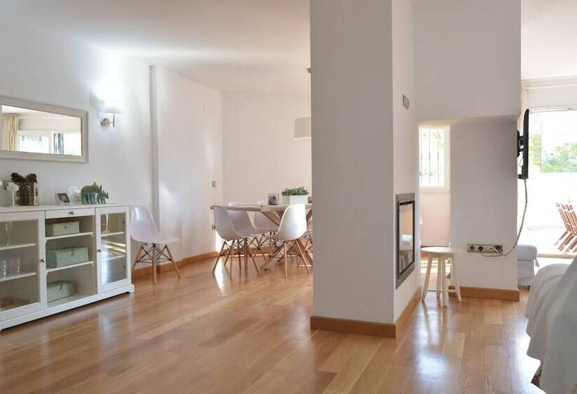 Talo 4 Makuuhuonetta, Serinamar  Los Naranjos De Marbella