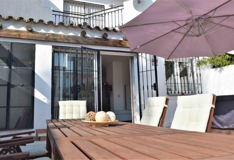 בית, 4 חדרי שינה, Serinamar  Los Naranjos De Marbella
