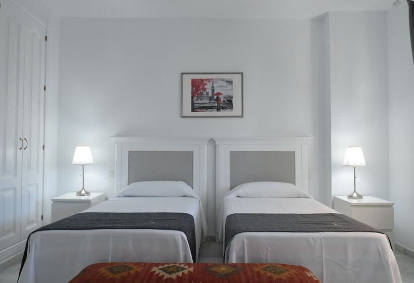 דירת פנטהאוז 1 חדרי שינה, Serinamar  Los Naranjos De Marbella