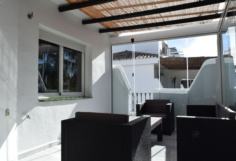 דירת פנטהאוז 1 חדרי שינה, Serinamar  Los Naranjos De Marbella