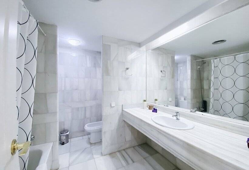 דירת שלושה חדרים, Serinamar  Los Naranjos De Marbella