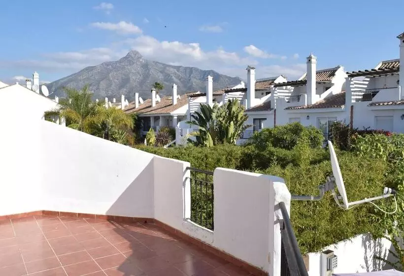 خانه 4 خوابه, Serinamar  Los Naranjos De Marbella