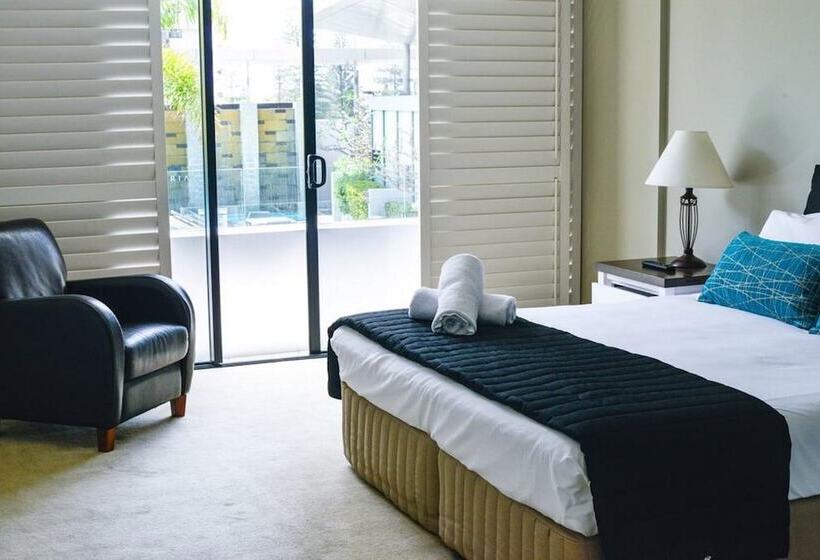 דירת 2 חדרי שינה עם נוף לבריכה, Aria Apartments