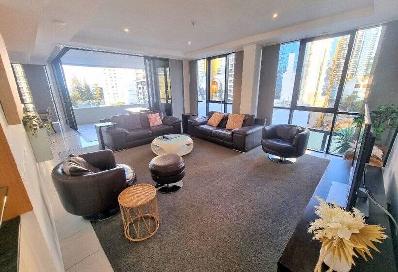 3 Bedroom Apartment Pool View, Aria Apartments