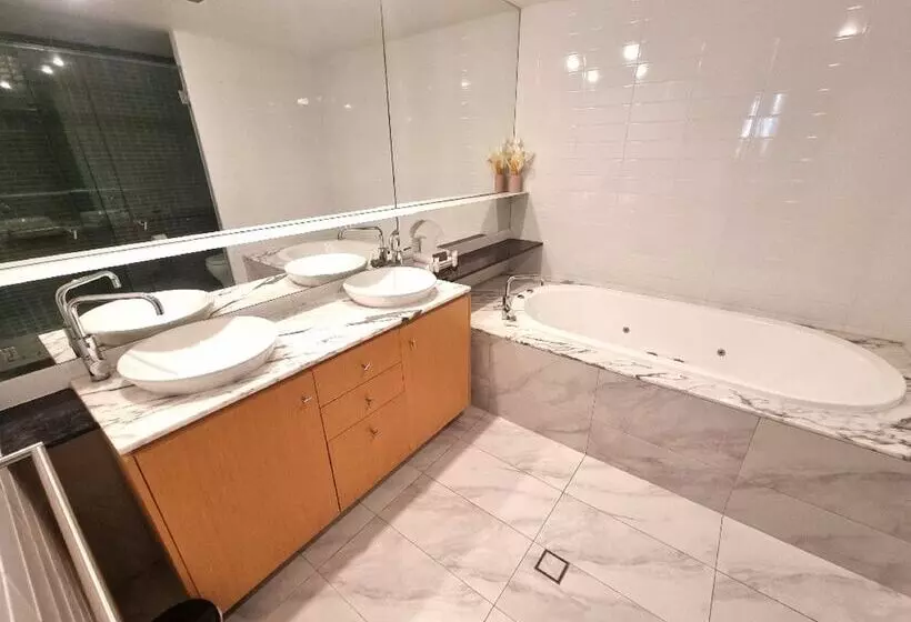 3 Bedroom Apartment Pool View, Aria Apartments