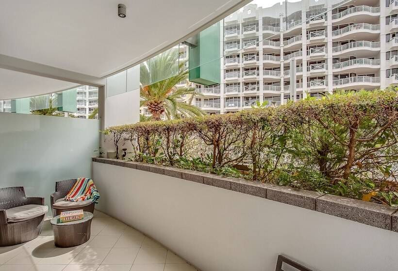 דירת שלושה חדרים, Aria Apartments