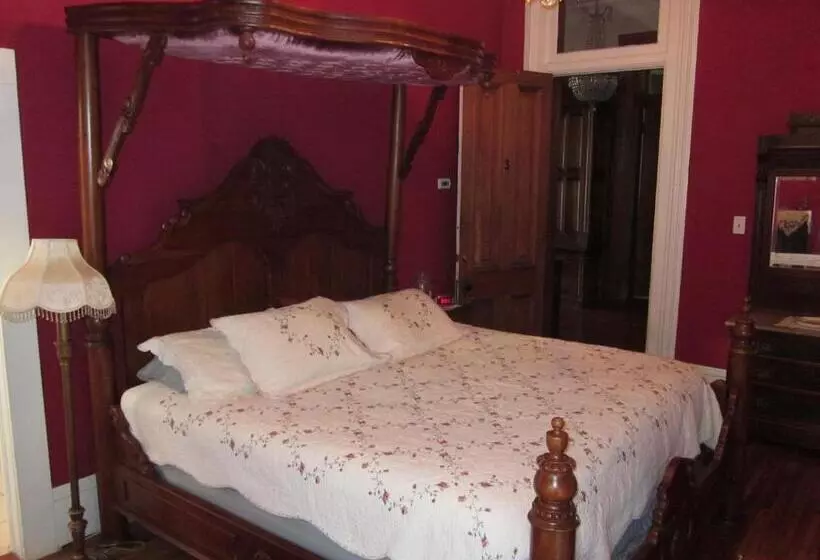 キングサイズベッドのスタンダードルーム, Baer House Inn