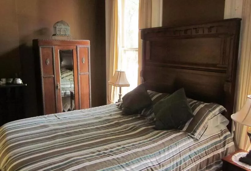 バス共有のスタンダードルーム, Baer House Inn