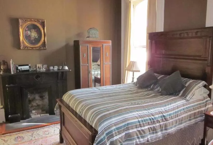 バス共有のスタンダードルーム, Baer House Inn