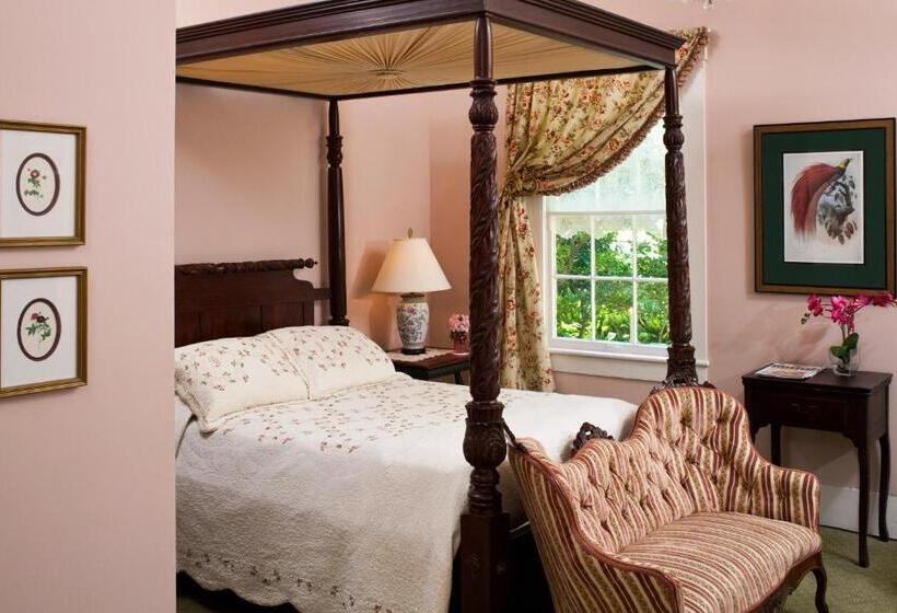 标准间, Devereaux Shields House