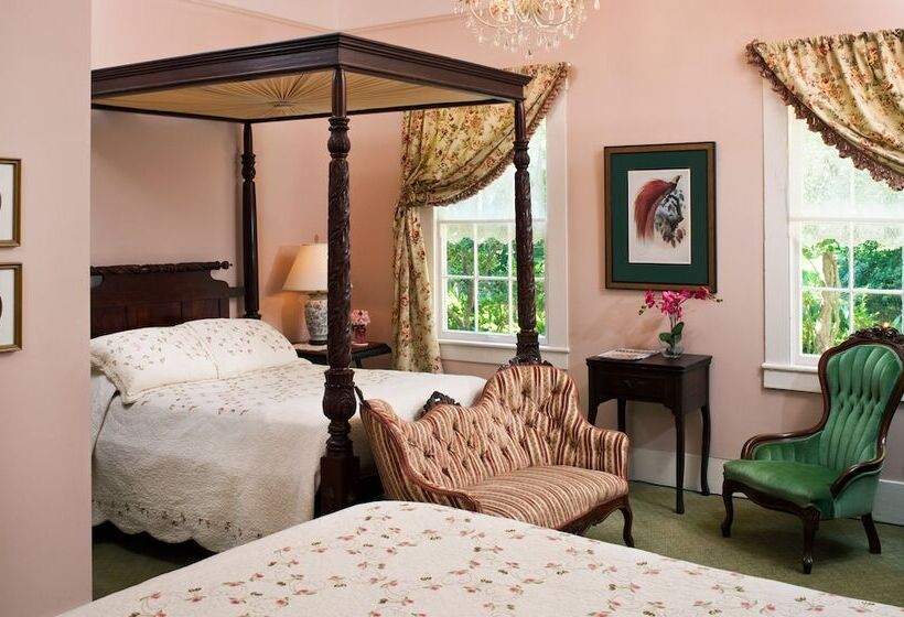 标准间, Devereaux Shields House