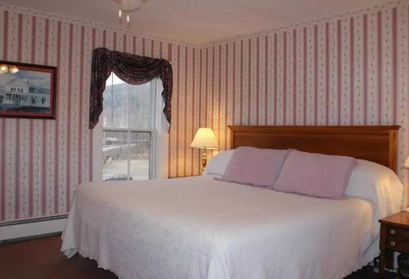 キングサイズベッドのスタンダードルーム, Echo Lake Inn