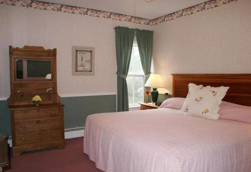 キングサイズベッドのスタンダードルーム, Echo Lake Inn
