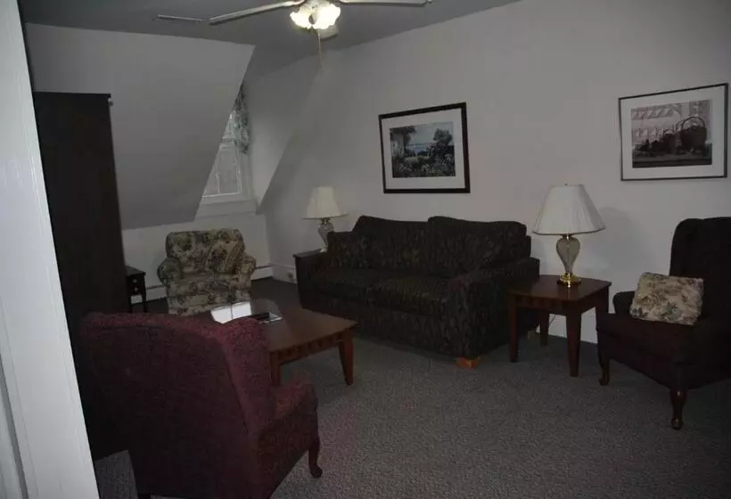 3ベッドルームスイート, Echo Lake Inn