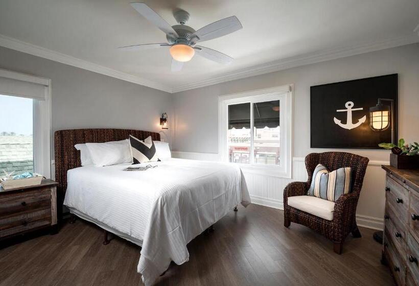 スイート, Newport Beach