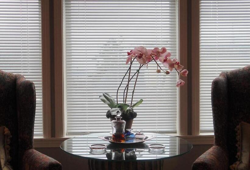 سوییت, The Beacon Inn At Sidney