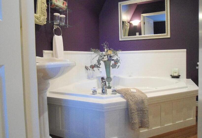 اتاق پرمیوم, The Beacon Inn At Sidney