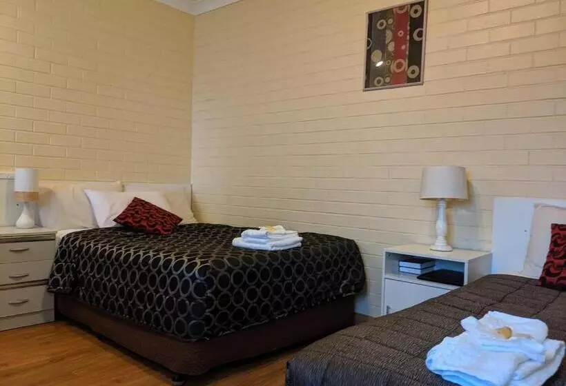 Deluxe-perhehuone, Bondi Motel