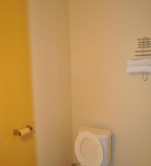 带大床的标准间, California Suites Motel