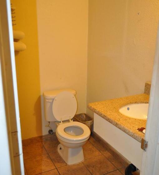 غرفة قياسية, California Suites Motel