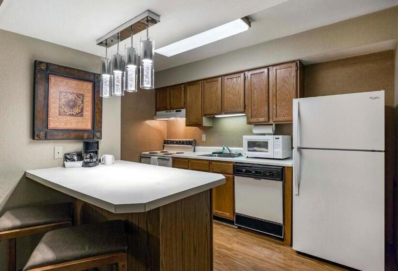 إستوديو قياسى سرير كينج, Mainstay Suites Springfield South   Battlefield Rd