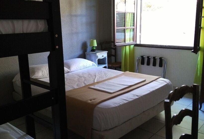 Четырехместный Номер Стандарт, Auberge Ferayola