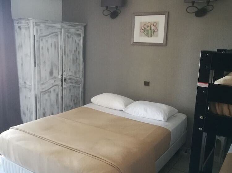 Четырехместный Номер Стандарт Вид на Море, Auberge Ferayola