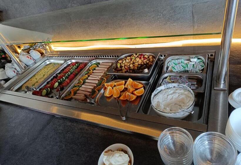 غرفة قياسية مطلّة علي الحديقة, Trees Boutique Art