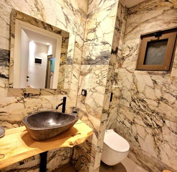 غرفة قياسية مطلّة علي الحديقة, Trees Boutique Art