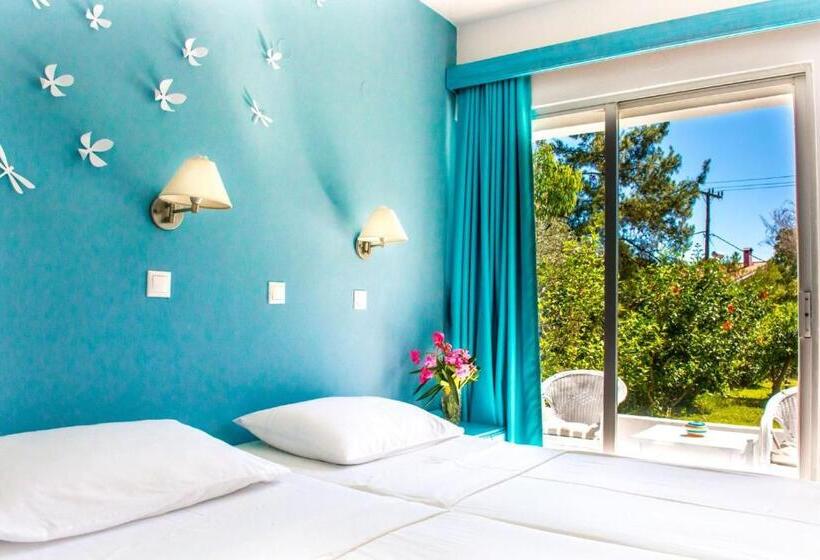 غرفة قياسية مزوَّدة بتراس, Trees Boutique Art