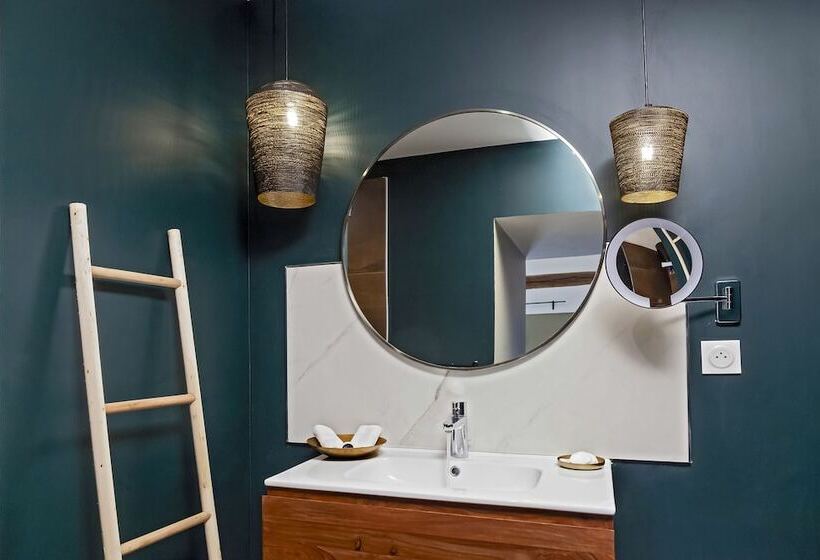 غرفة ديلوكس مزوَّدة بجاكوزي, Domaine De Bellevue, The Originals Relais