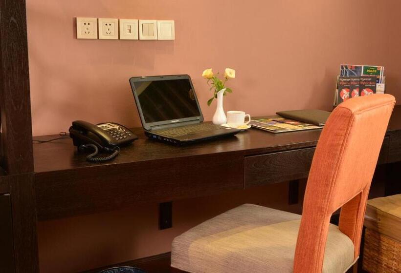 اتاق سوپریور, Rose Garden