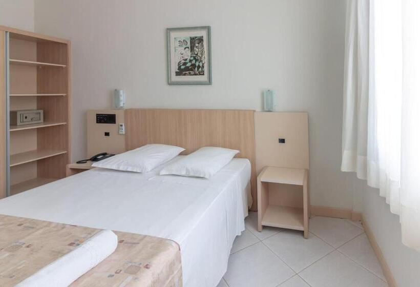 Четырехместный Номер Стандарт, Sagres Praia
