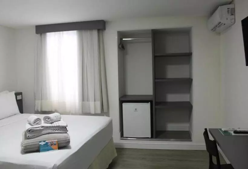 Deluxe Kolmen Hengen Huone, Sagres Praia