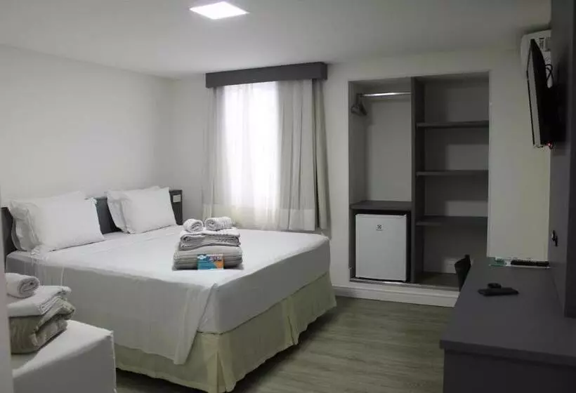 Deluxe Kolmen Hengen Huone, Sagres Praia