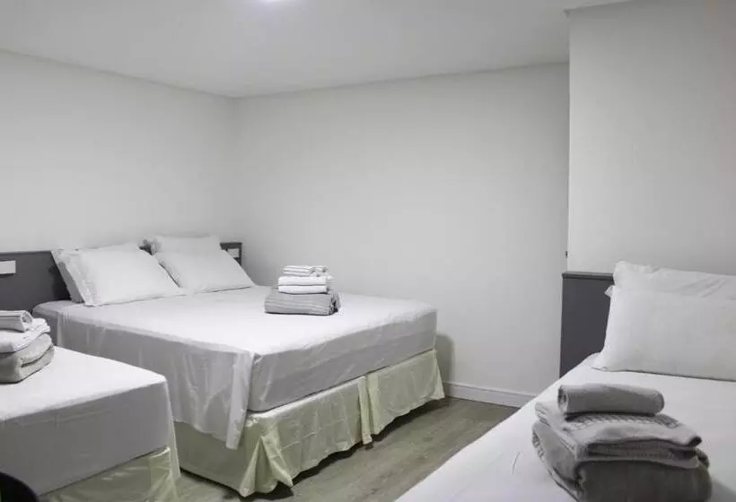 Deluxe Neljän Hengen Huone, Sagres Praia